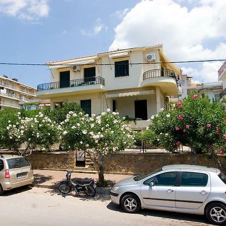 Soile Georgia Apartment Лутра Едипсу Екстериор снимка