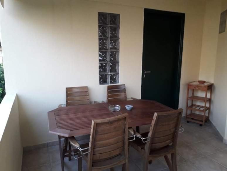 Soile Georgia Apartment Лутра Едипсу Екстериор снимка