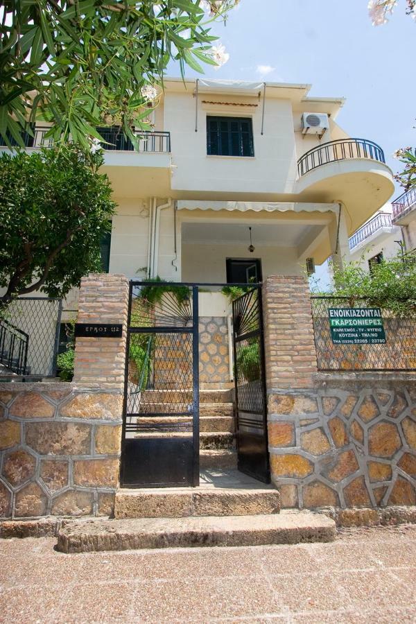 Soile Georgia Apartment Лутра Едипсу Екстериор снимка