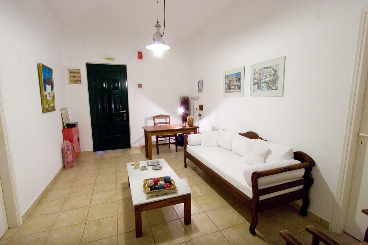 Soile Georgia Apartment Лутра Едипсу Екстериор снимка